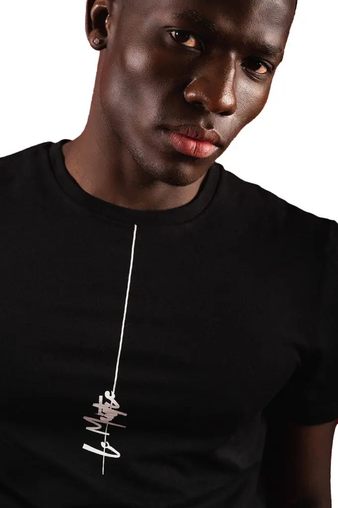 T-shirt couleur noire Le Maistre